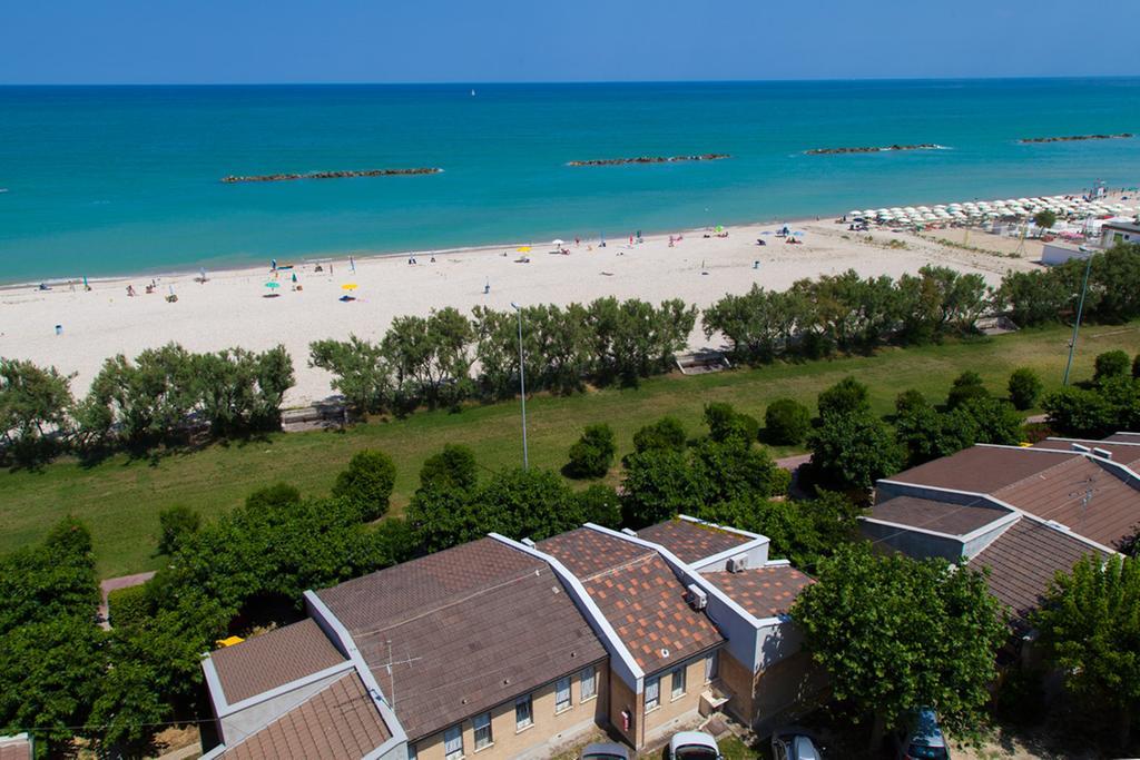 Residence Casabianca Porto San Giorgio Bagian luar foto