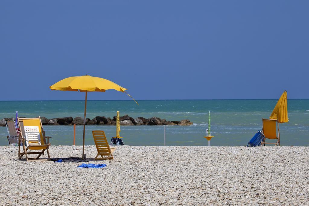 Residence Casabianca Porto San Giorgio Bagian luar foto
