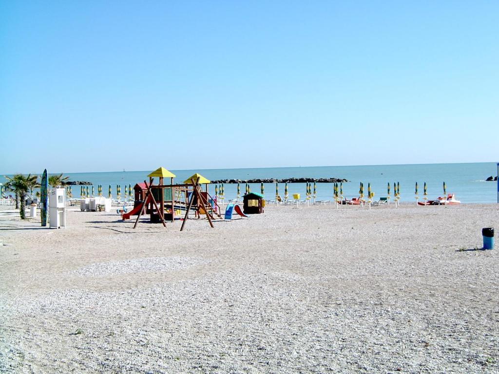 Residence Casabianca Porto San Giorgio Bagian luar foto