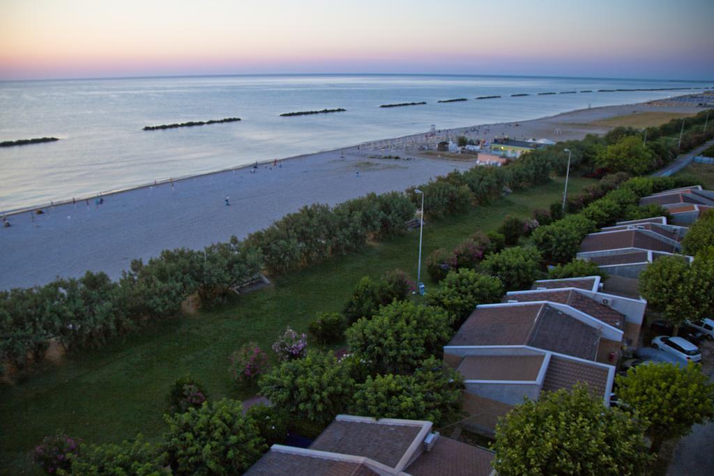 Residence Casabianca Porto San Giorgio Bagian luar foto