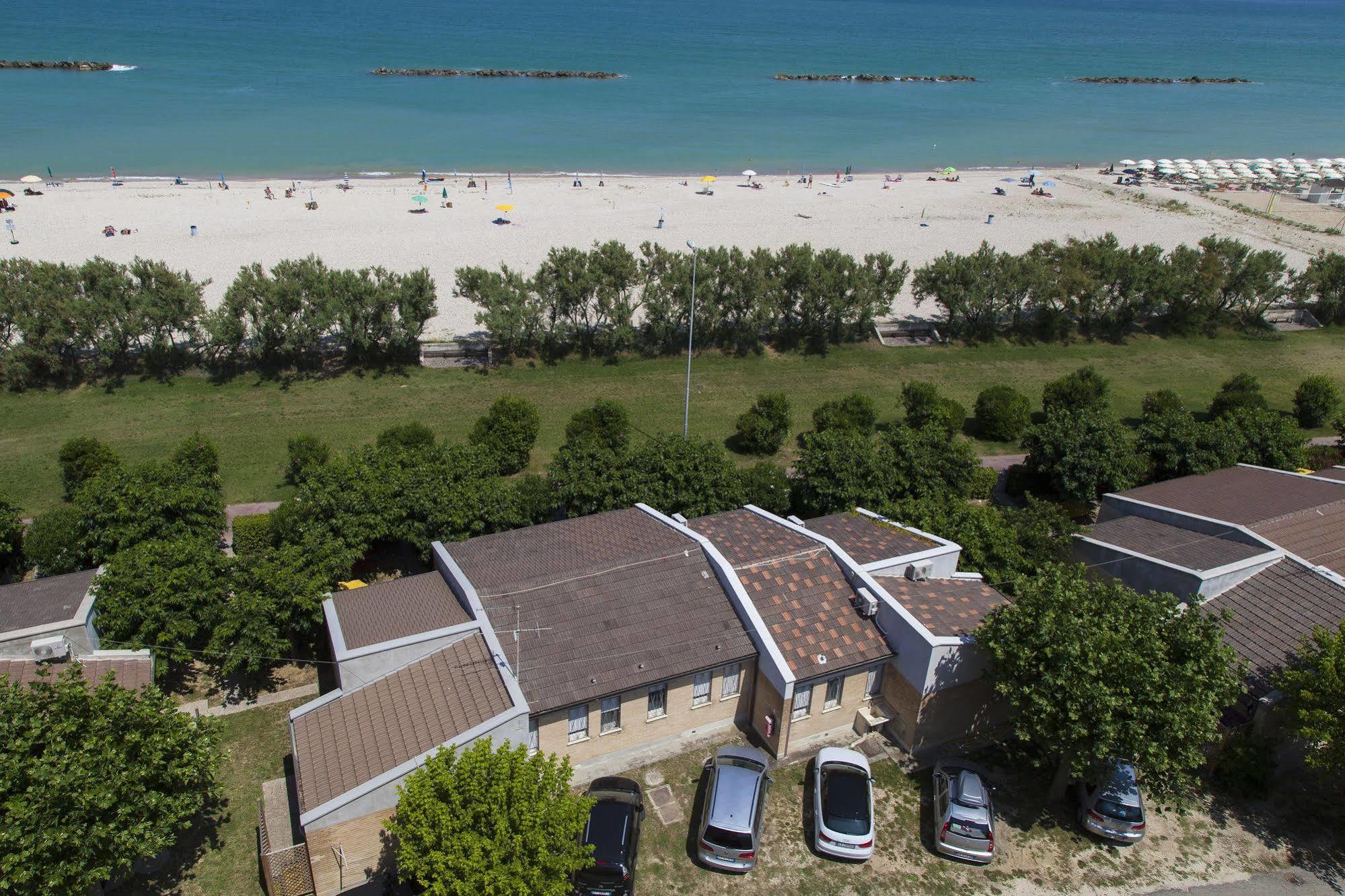 Residence Casabianca Porto San Giorgio Bagian luar foto